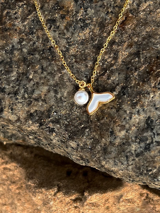 Collier Queue de Sirène et Perle Blanche – Élégance Marine et Féminité Envoûtante