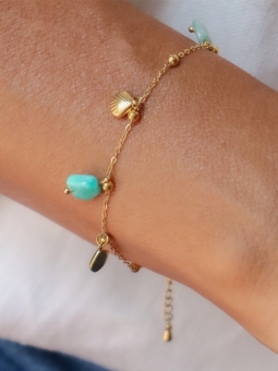Bracelet en acier inoxydable doré – Perles turquoise et coquillages marins