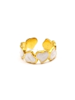 Bague dorée cœurs blancs effet nacre – bijou romantique et lumineux