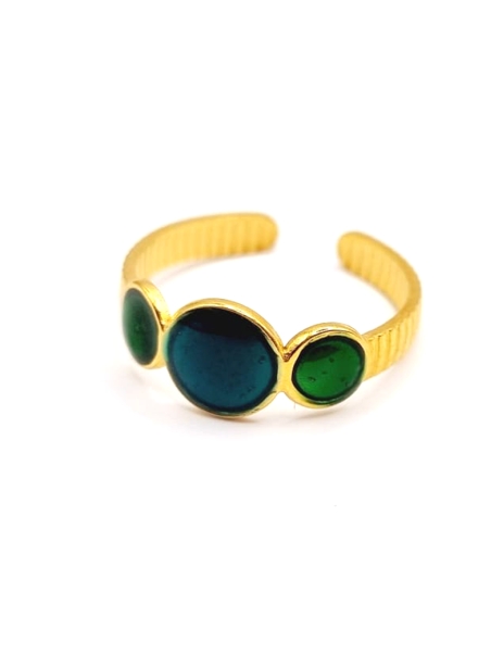 Bague dorée trio de pastilles vertes émaillées – bijou moderne et lumineux