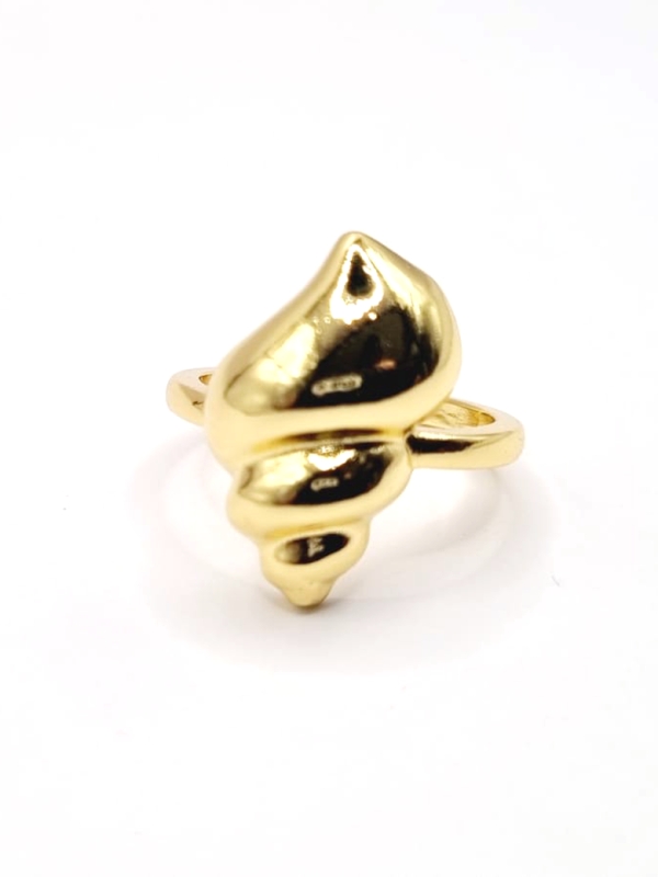 Bague dorée coquillage chic en acier inoxydable