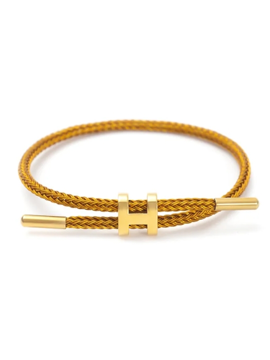 Bracelet Ajustable Marron & Lettre H Dorée – Élégance naturelle et chaleur intemporelle