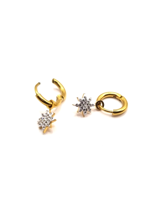 Boucles d’Oreilles Créoles Étoile Zircon – Élégance Dorée & Éclat Céleste