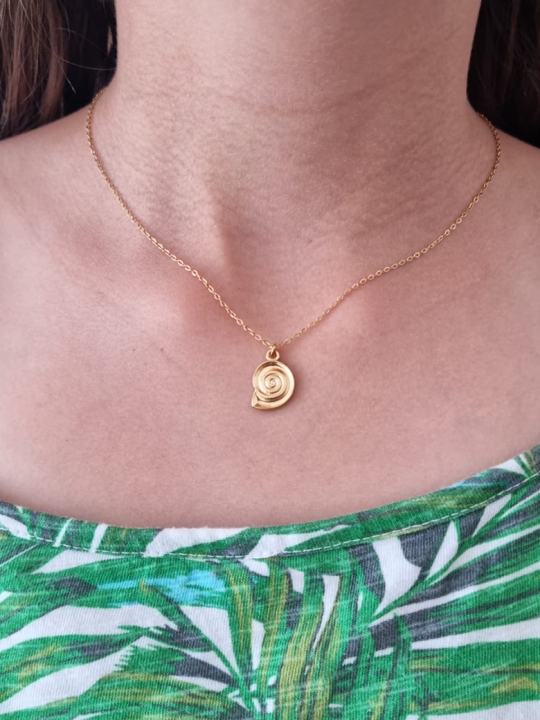 Collier Enfant Coquillage Spirale Doré – Bijou Original en Acier Inoxydable