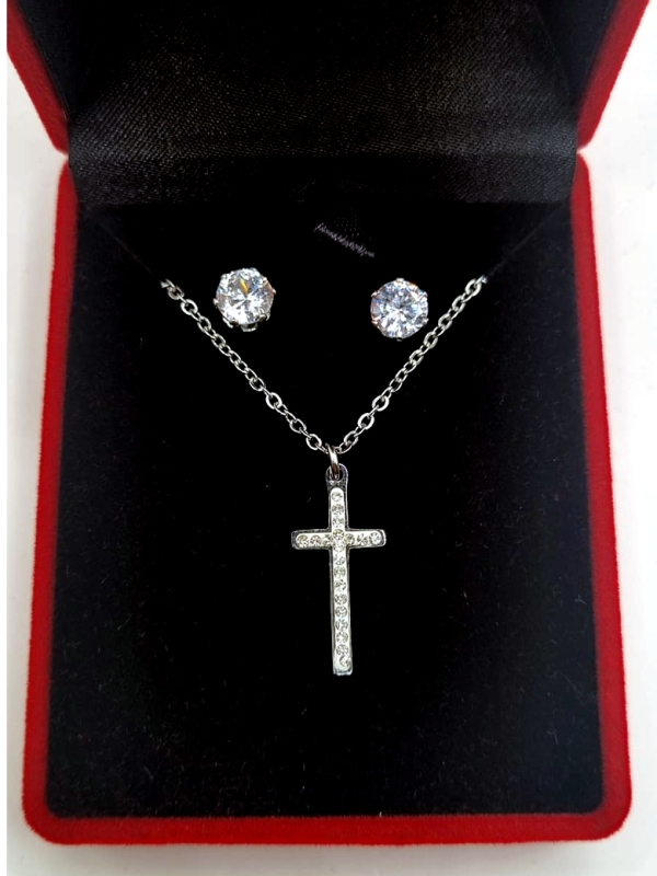 Coffret Collier Croix & Boucles Zircon – Élégance Intemporelle en Acier Inoxydable Argenté