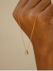 Collier Goutte Dorée & Zirconium – Élégance Discrète en Acier Inoxydable