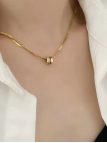 Collier Doré en Acier Inoxydable – Double Chaîne & Anneaux Entrelacés