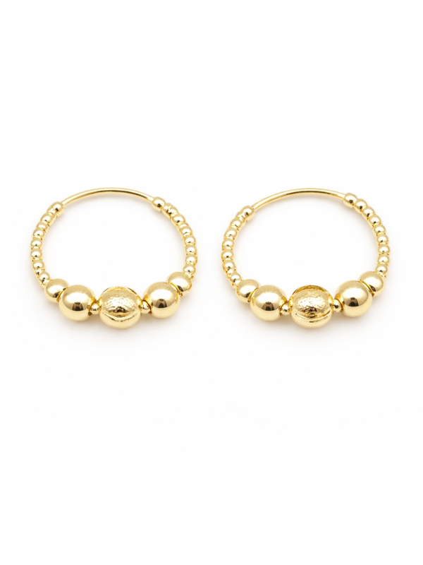 Boucles d’Oreilles Créoles Perles Dorées Plaqué Or 18K – Anneaux Élégants et Texturés