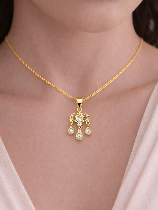 Collier Baroque Plaqué Or 18K – Pendentif 25 mm Cristaux & Chaîne 45 cm