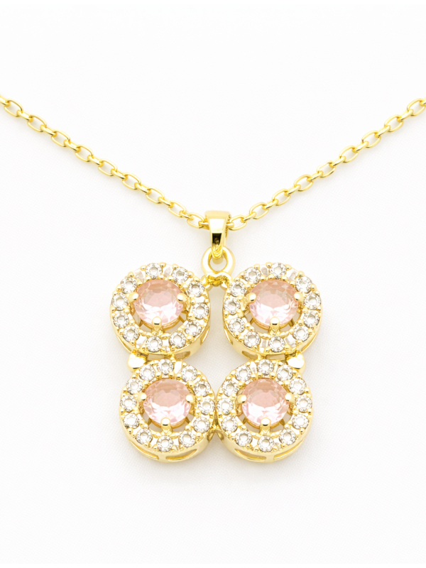 Collier Trèfle Rose Poudré Plaqué Or 18K – Pendentif 20 mm & Chaîne 45 cm